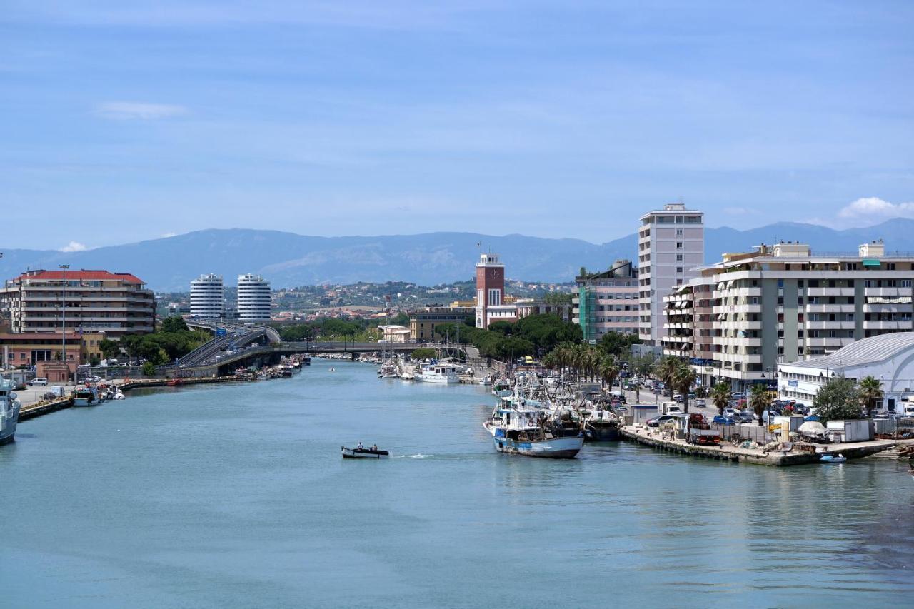 Due Passi dal Mare Apartment Pescara Bagian luar foto